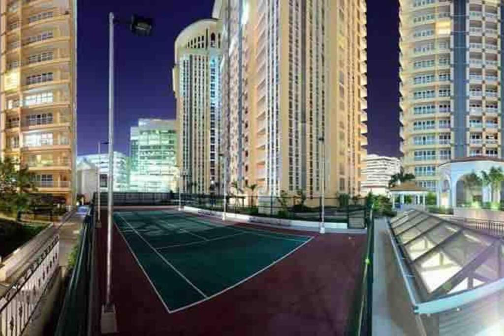 Studio At Viceroy T4 Florence Way Manila Bagian luar foto