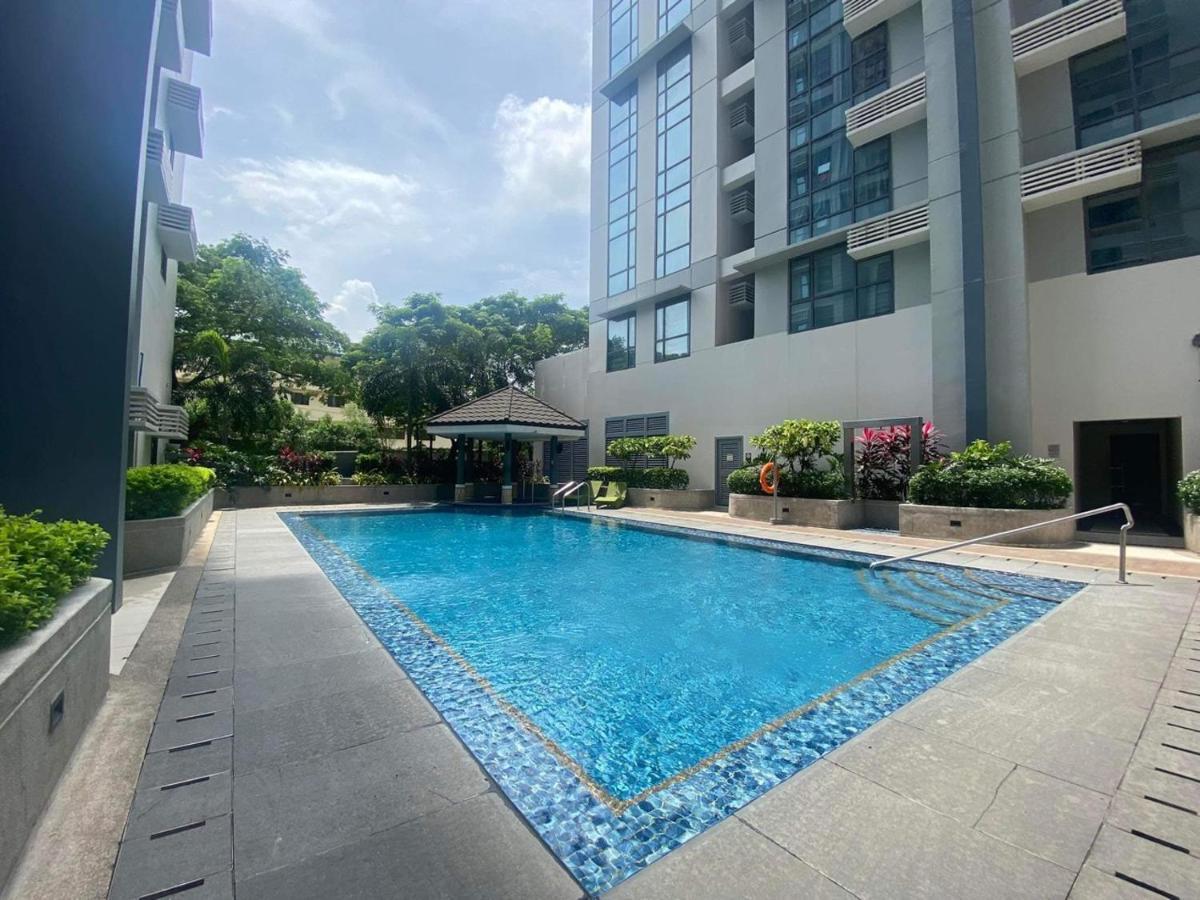 Studio At Viceroy T4 Florence Way Manila Bagian luar foto