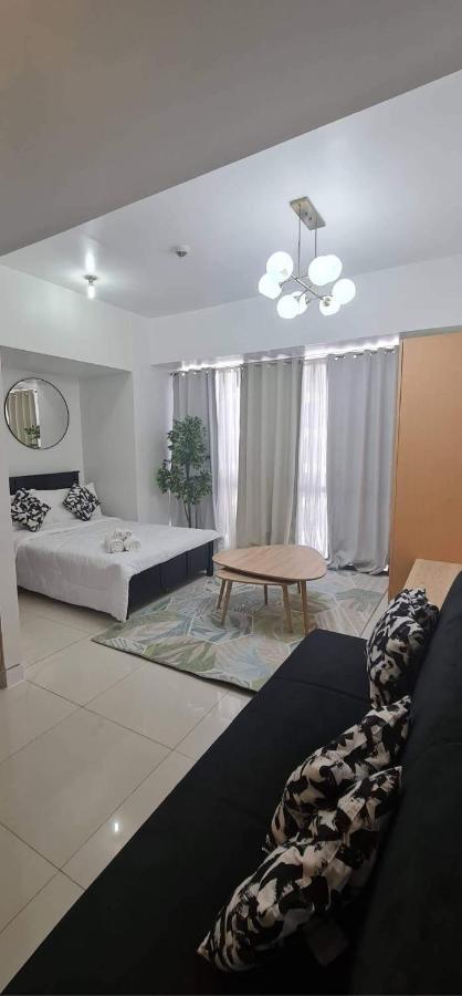 Studio At Viceroy T4 Florence Way Manila Bagian luar foto