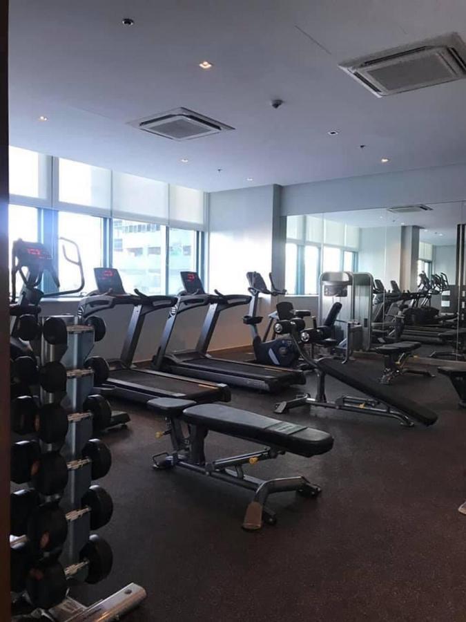 Studio At Viceroy T4 Florence Way Manila Bagian luar foto