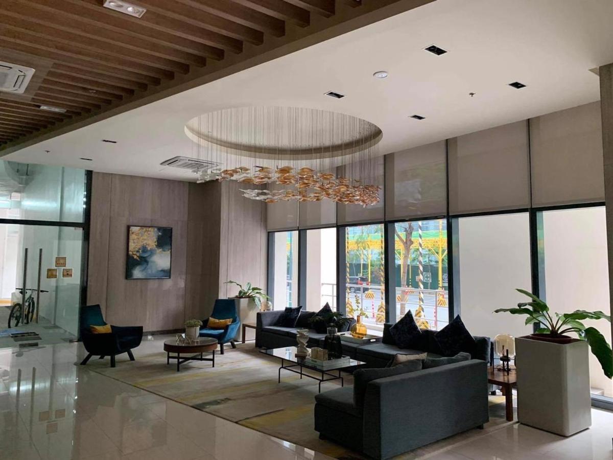 Studio At Viceroy T4 Florence Way Manila Bagian luar foto