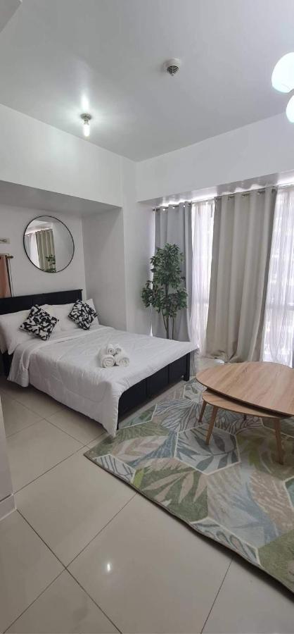 Studio At Viceroy T4 Florence Way Manila Bagian luar foto
