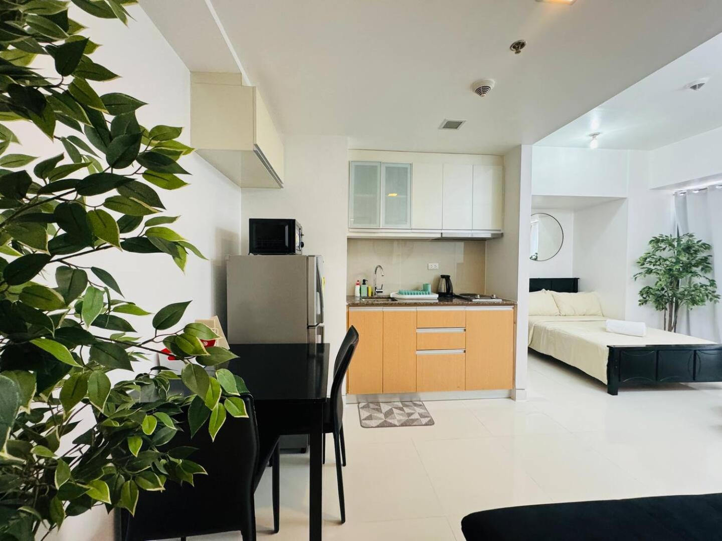 Studio At Viceroy T4 Florence Way Manila Bagian luar foto